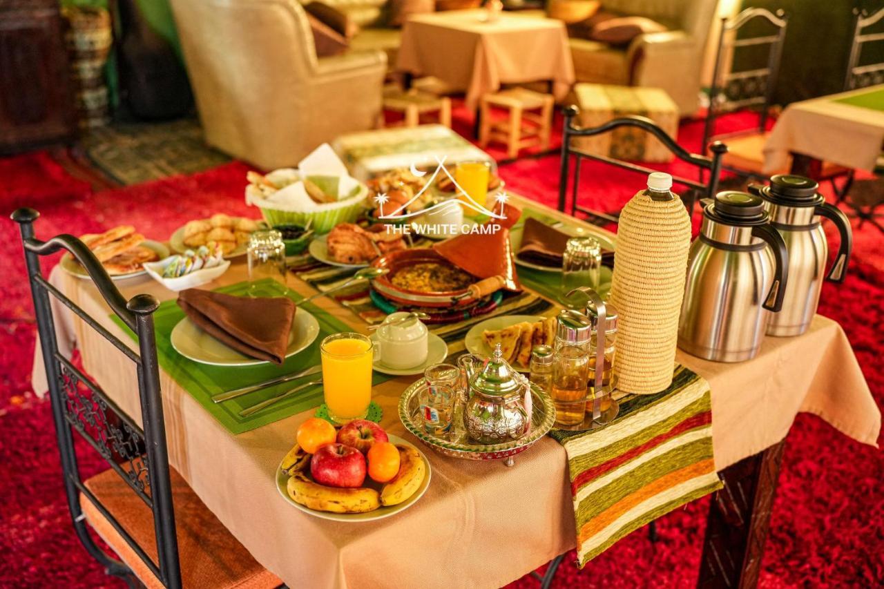 The White Camp - Your Merzouga Luxury Desert Camp & Erg Chebbi Dunes Camel Riding ภายนอก รูปภาพ