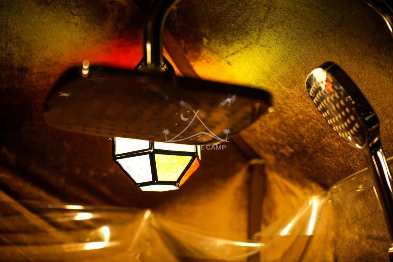 The White Camp - Your Merzouga Luxury Desert Camp & Erg Chebbi Dunes Camel Riding ภายนอก รูปภาพ