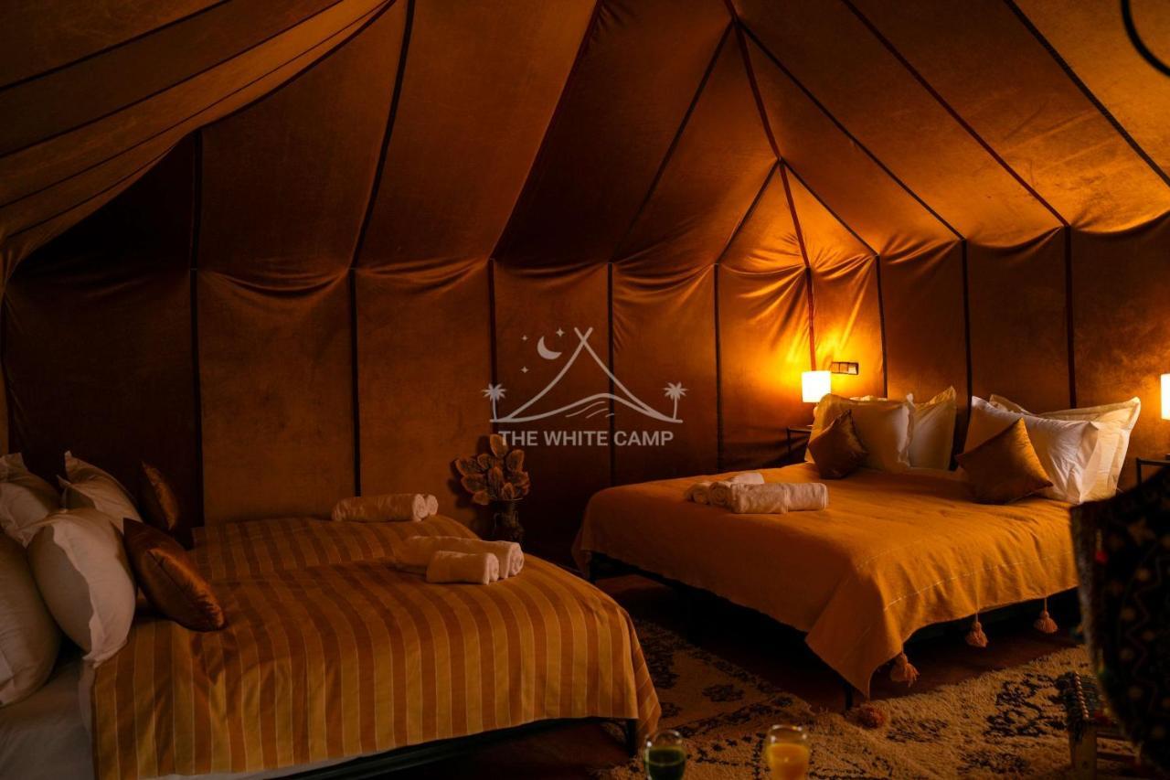 The White Camp - Your Merzouga Luxury Desert Camp & Erg Chebbi Dunes Camel Riding ภายนอก รูปภาพ